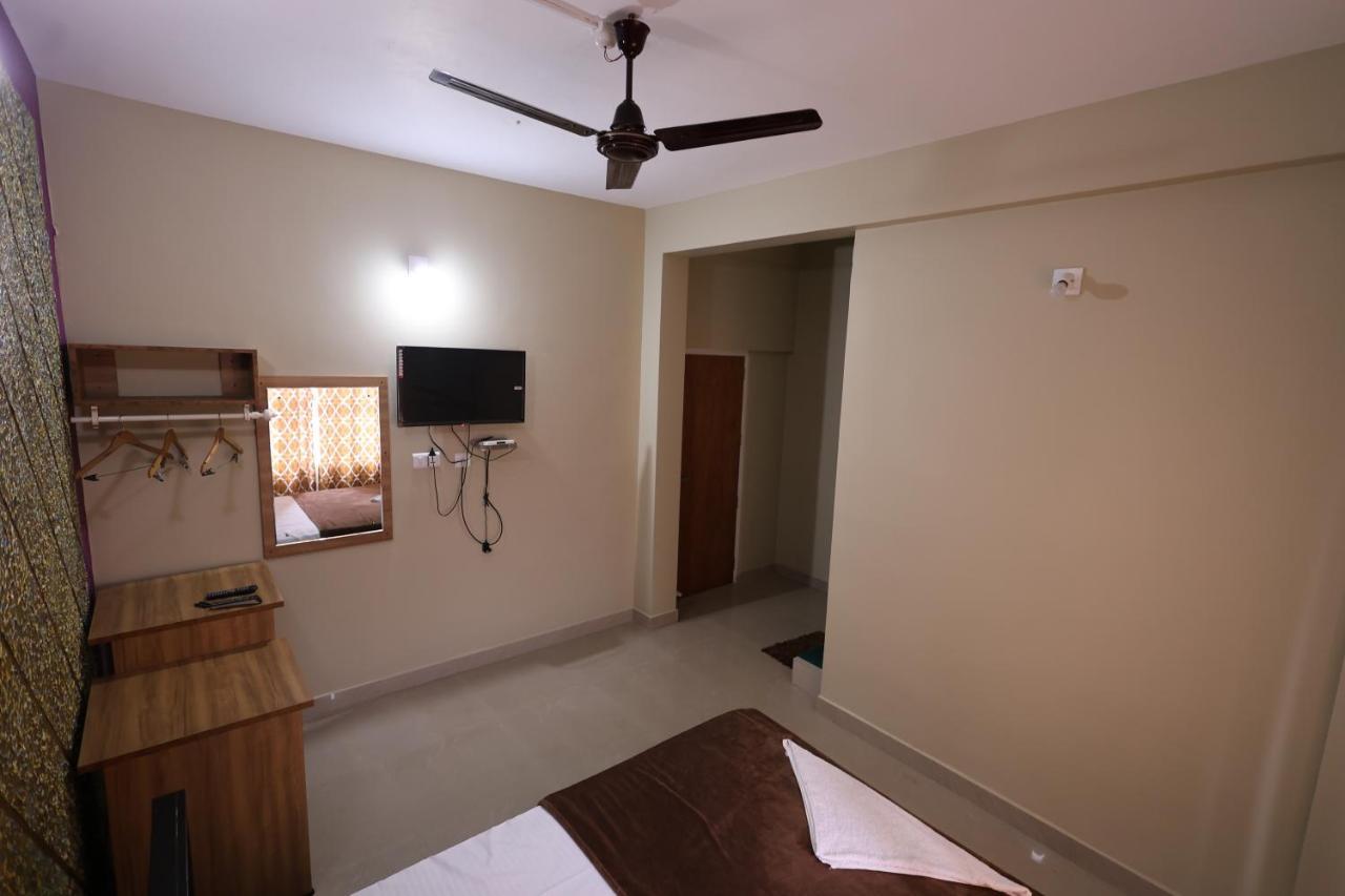 Wayanad Regal Residency Hotel Kalpetta Kültér fotó