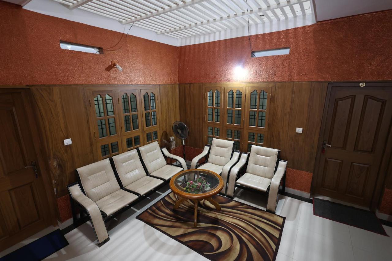 Wayanad Regal Residency Hotel Kalpetta Kültér fotó