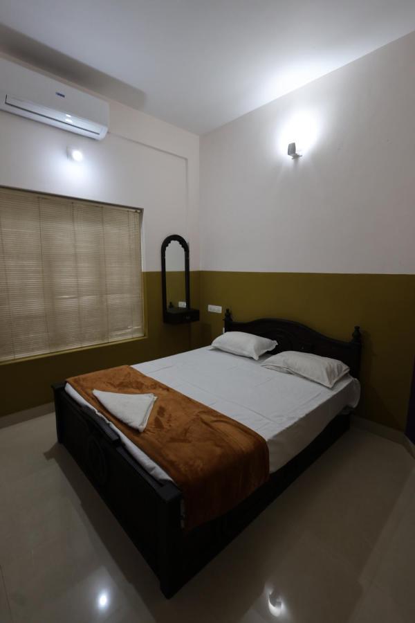 Wayanad Regal Residency Hotel Kalpetta Kültér fotó