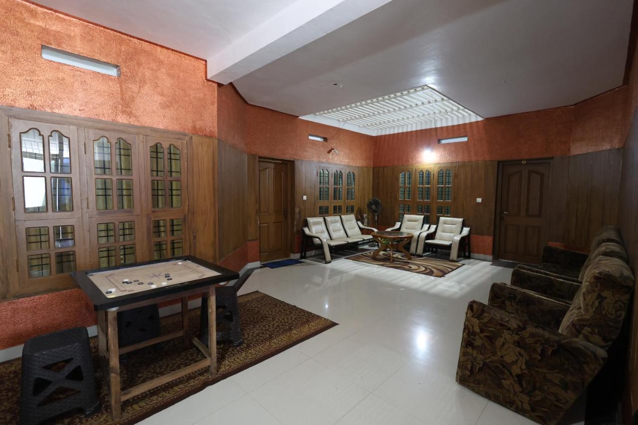 Wayanad Regal Residency Hotel Kalpetta Kültér fotó