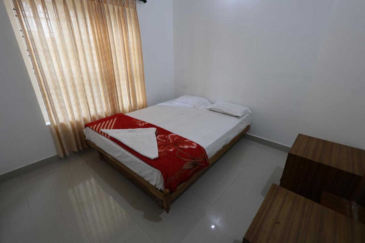 Wayanad Regal Residency Hotel Kalpetta Kültér fotó
