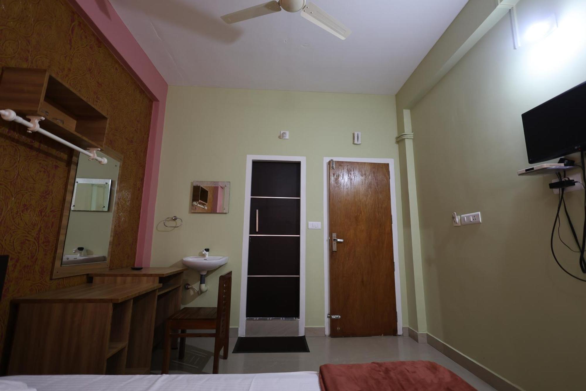 Wayanad Regal Residency Hotel Kalpetta Kültér fotó