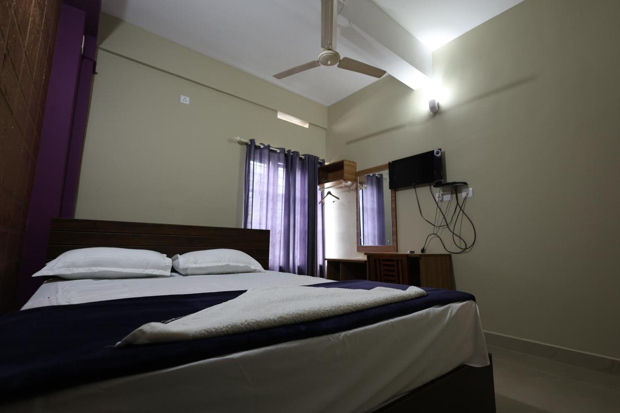 Wayanad Regal Residency Hotel Kalpetta Kültér fotó